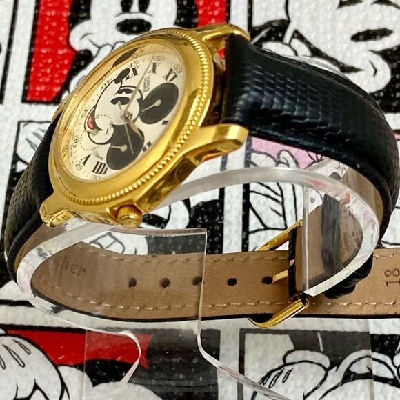 Vintage Disney x Lorus by Seiko Mickey Mouse Multifunction Unisex Watch - Picture 7 of 16